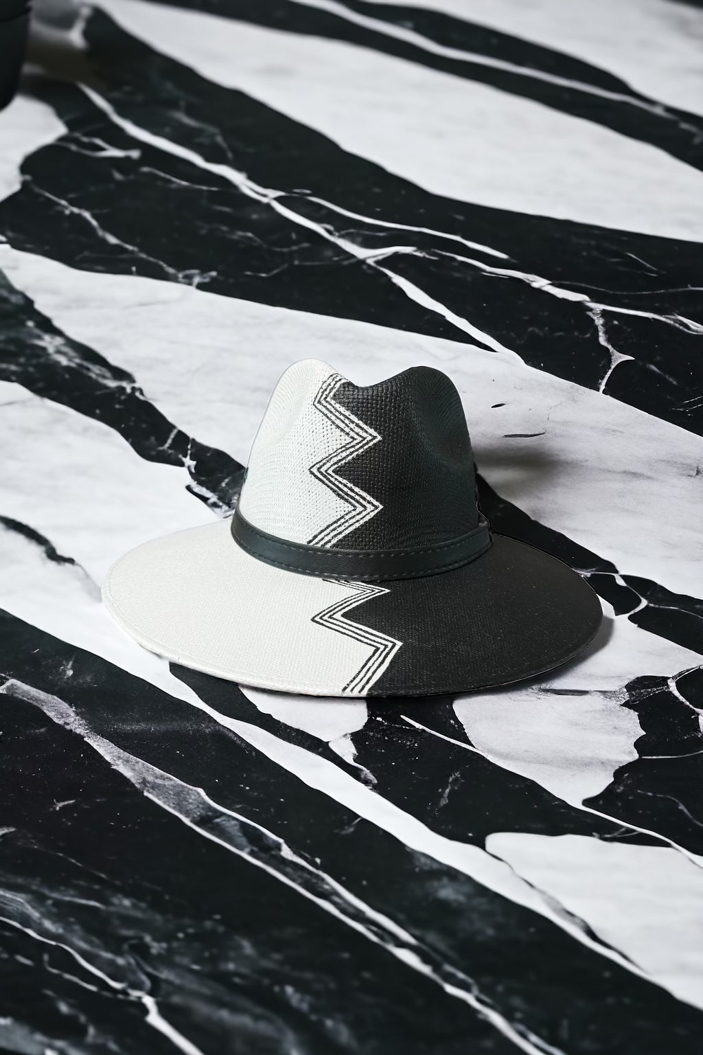 Zigzag Painted Jute Canvas Hat