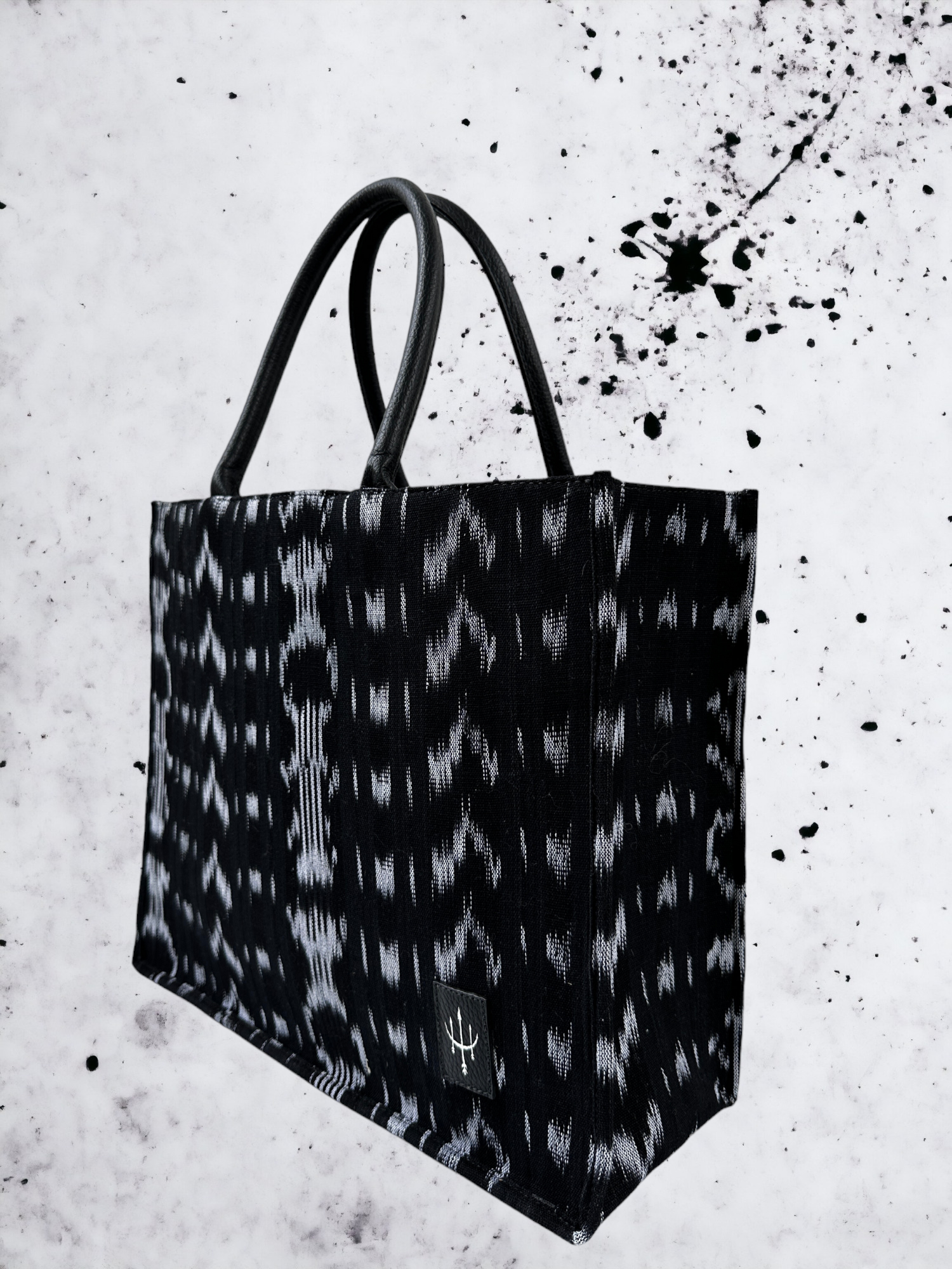 Grande Book Tote - Belize