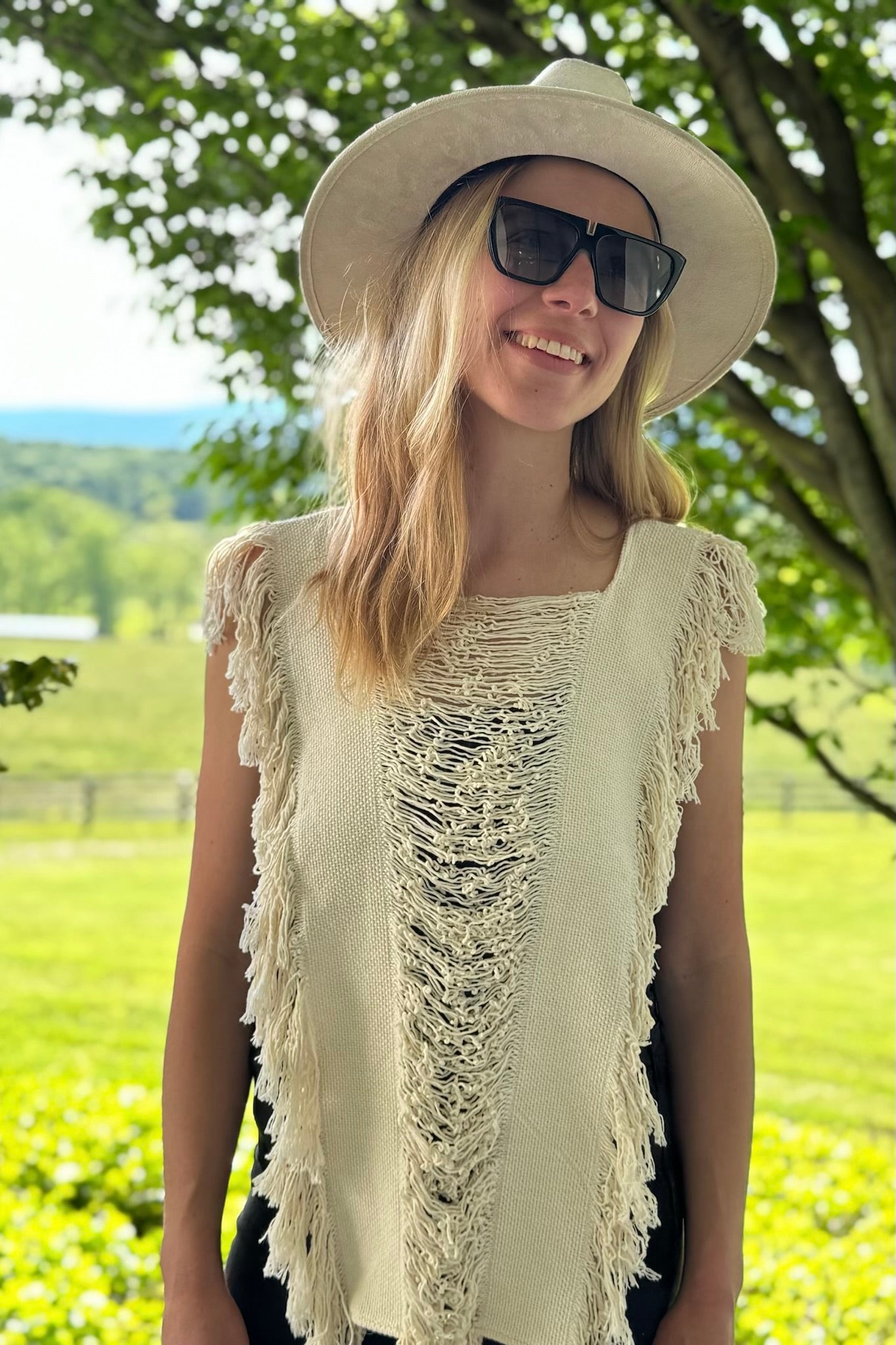 Open Side Distressed Top - Natural