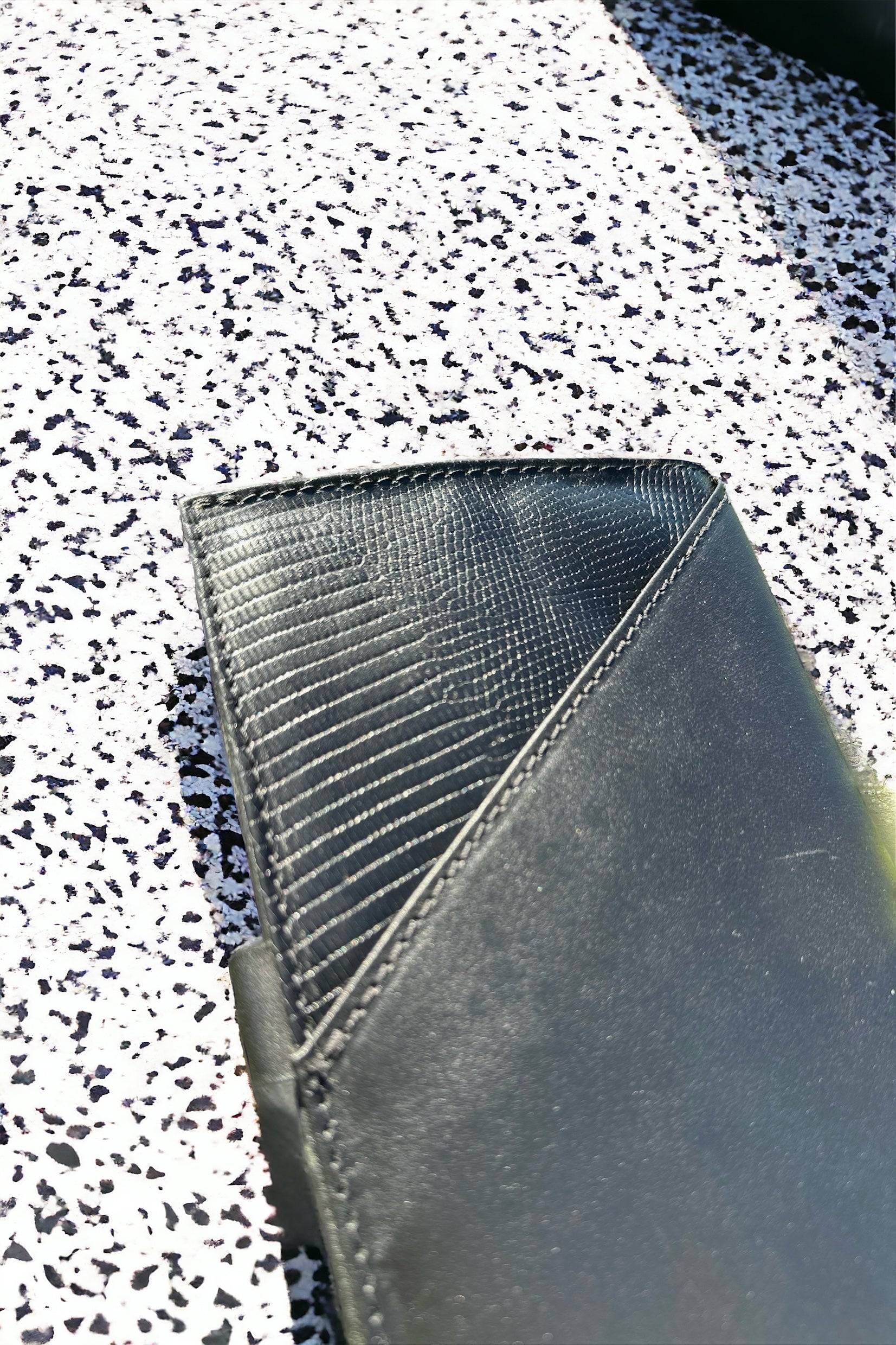 Artesano Wallet - Embossed Lizard