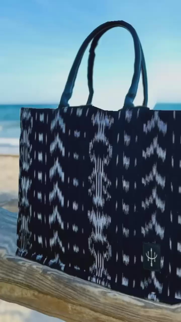 Grande Book Tote - Belize